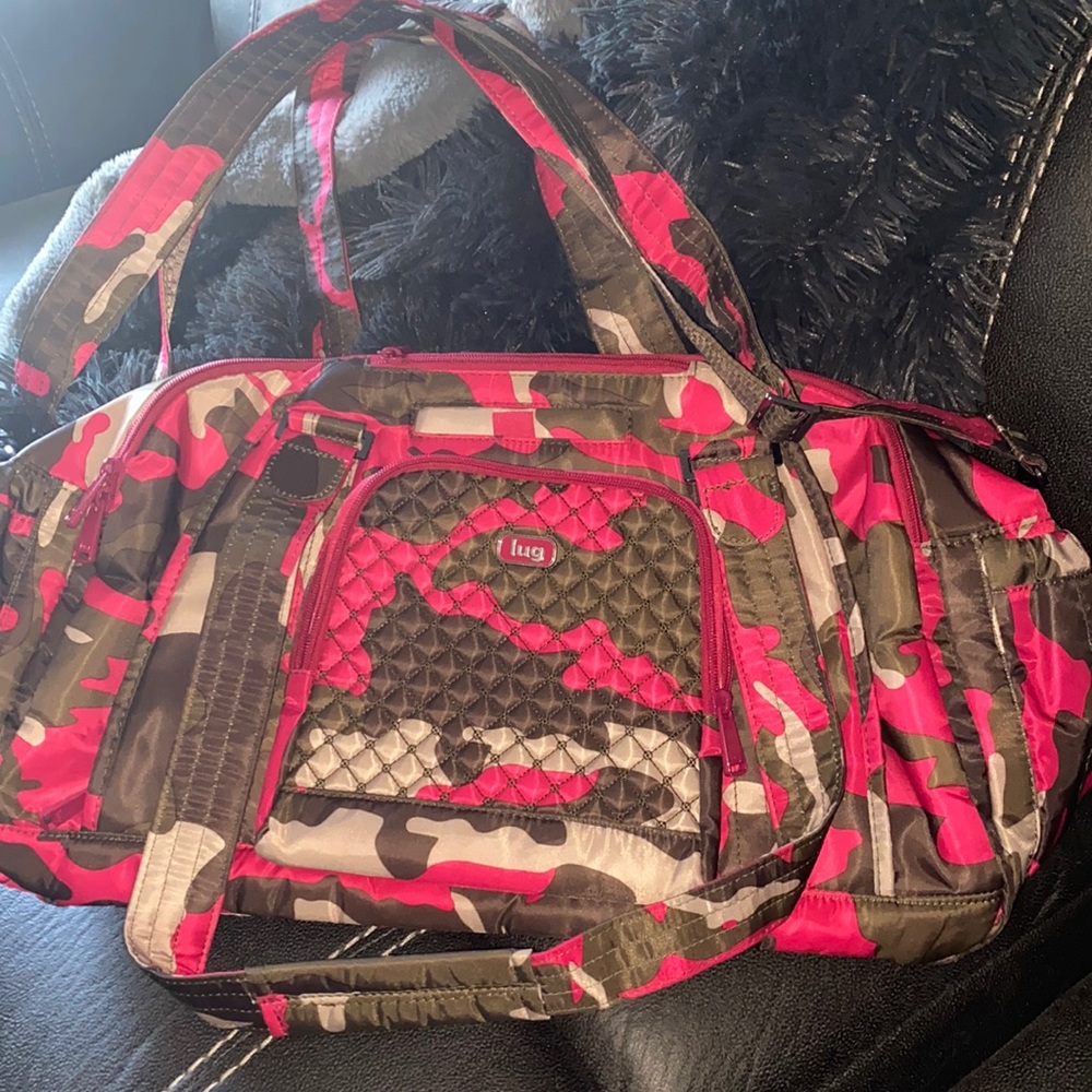 LUG PROPELLER DUFFEL OVERNIGHT GYM BAG NEW CONDITION TRAVEL BAG PINK OLIVE CAMO